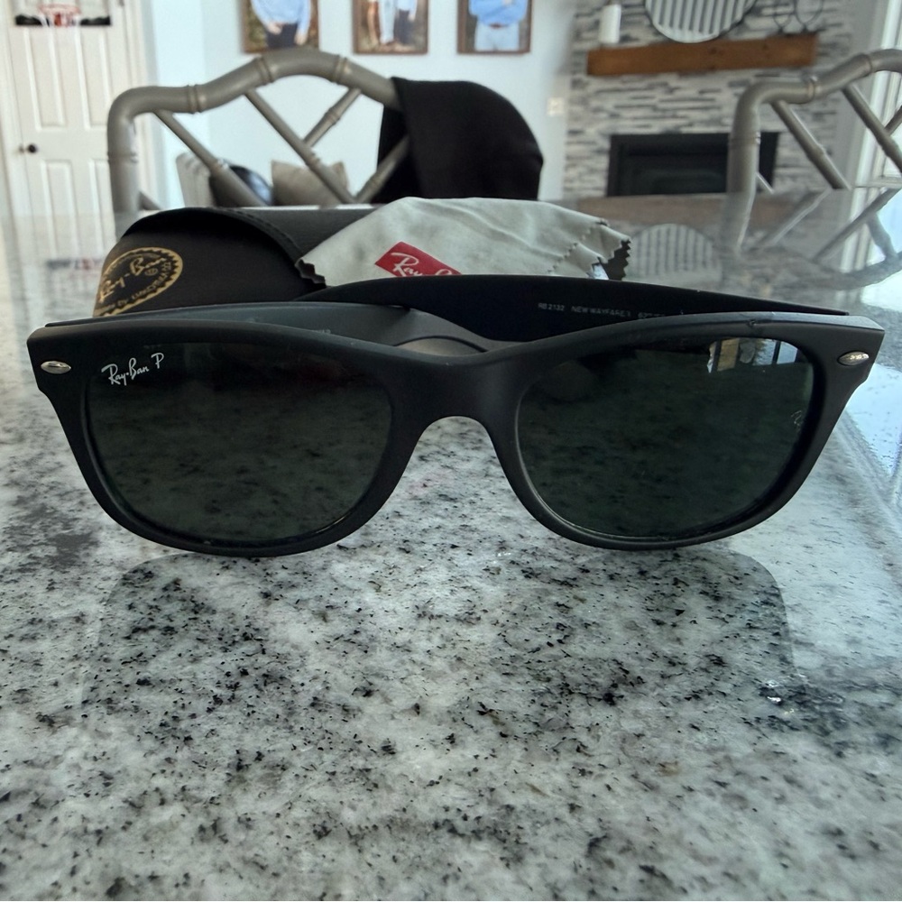 Ray-Ban New Wayfarer Black Sunglasses